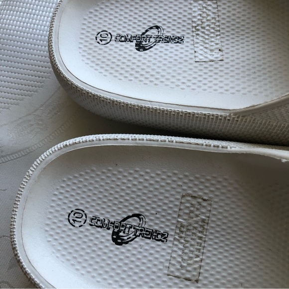 Comfort Trendz Women’s Size 10 White Slip-On Rubber Flip-Flops Shoes Open-Toe - Picture 9 of 16